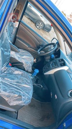 نيسان فيرسا